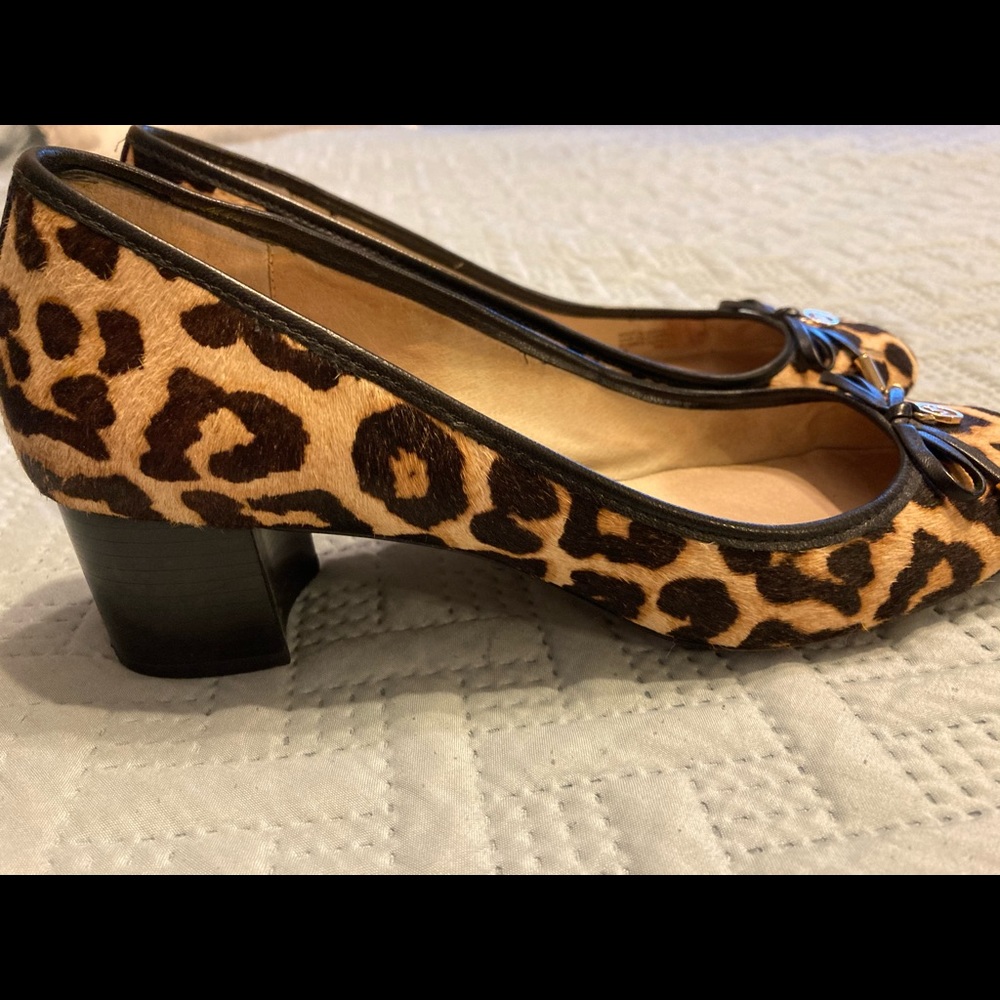 Michael Kors Calf hair cheetah pumps